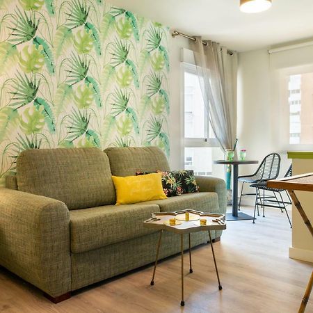 Malagueta Malibu Apartment Malaga Exterior photo